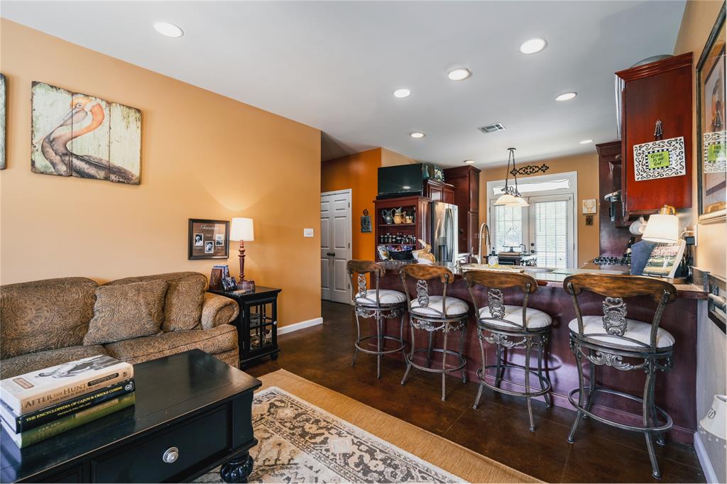 607 Maple Street Property Photo 10