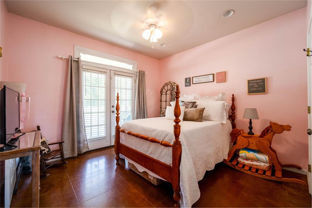 607 Maple Street Property Photo 25