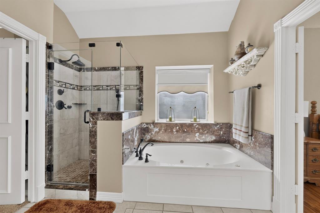 2505 Inverrary Drive Property Photo 21