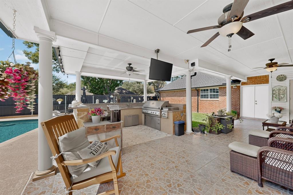 2505 Inverrary Drive Property Photo 32