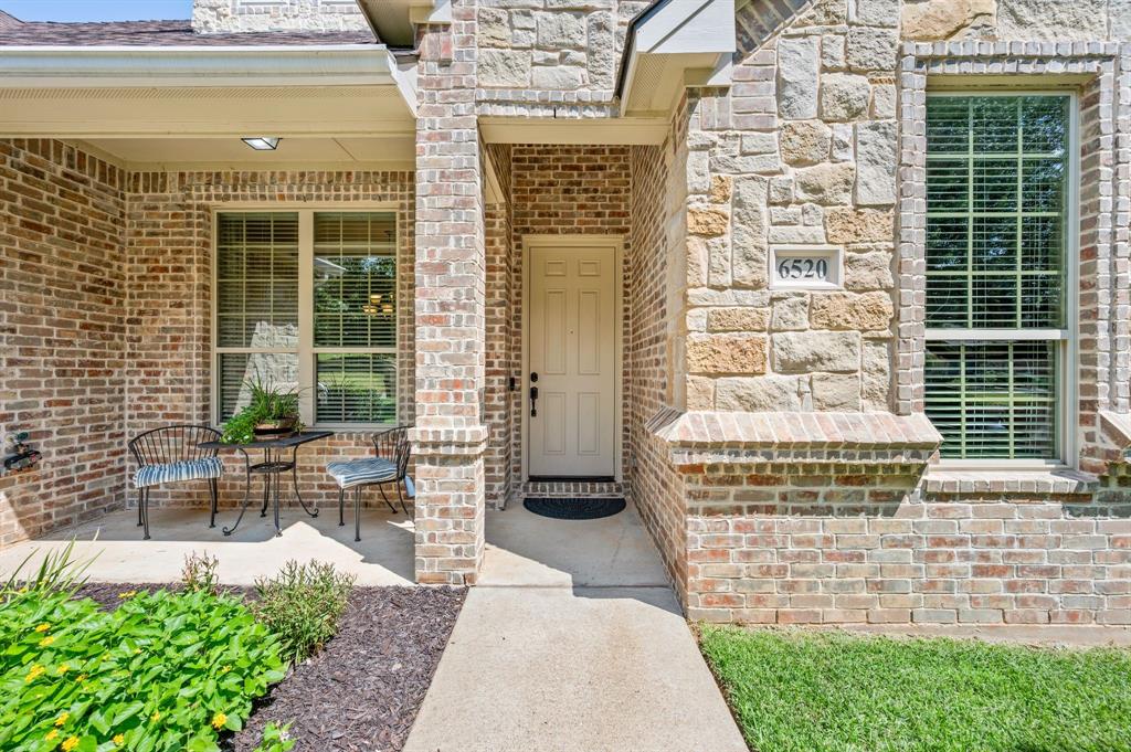 6520 Valleyview Drive Property Photo 4