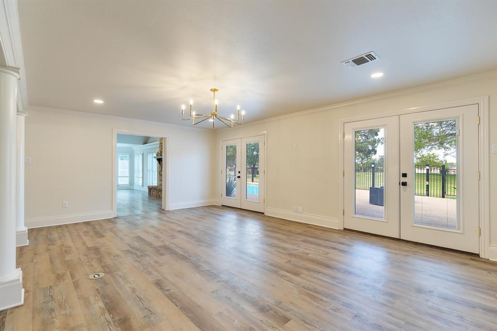 61 Glen Abbey Street Property Photo 8