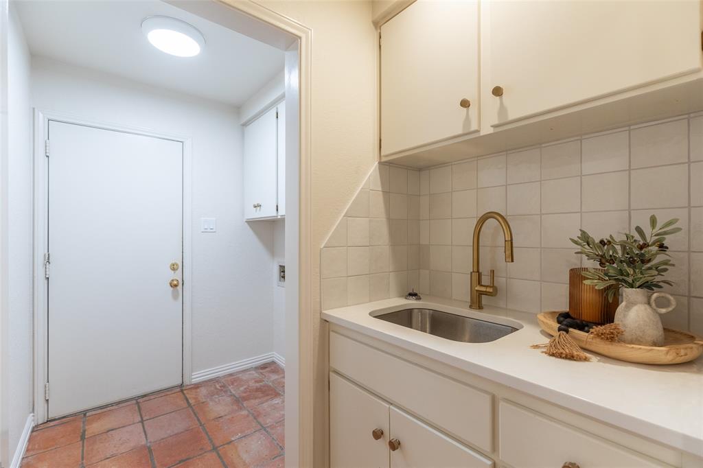 61 Glen Abbey Street Property Photo 33