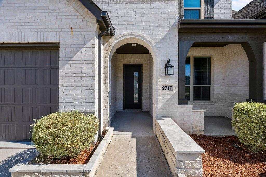 2717 Oak Blossom Drive Property Photo 3