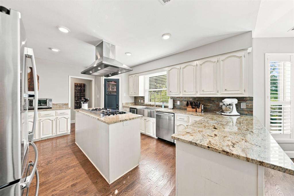 303 Russwood Street Property Photo 13