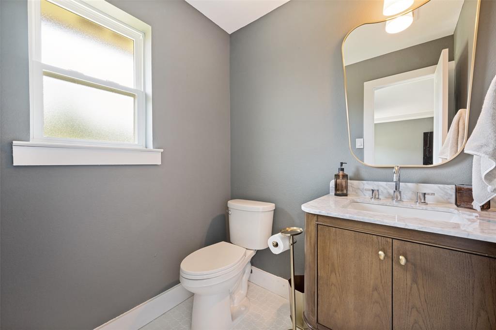 3700 Cliffwood Drive Property Photo 24