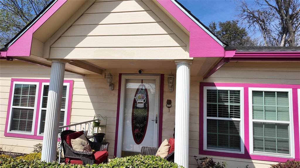 4521 Kelton Drive Property Photo 3