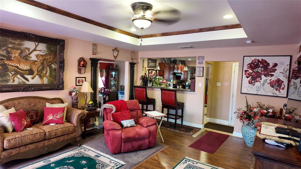 4521 Kelton Drive Property Photo 4