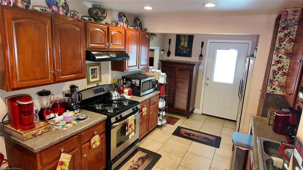 4521 Kelton Drive Property Photo 14