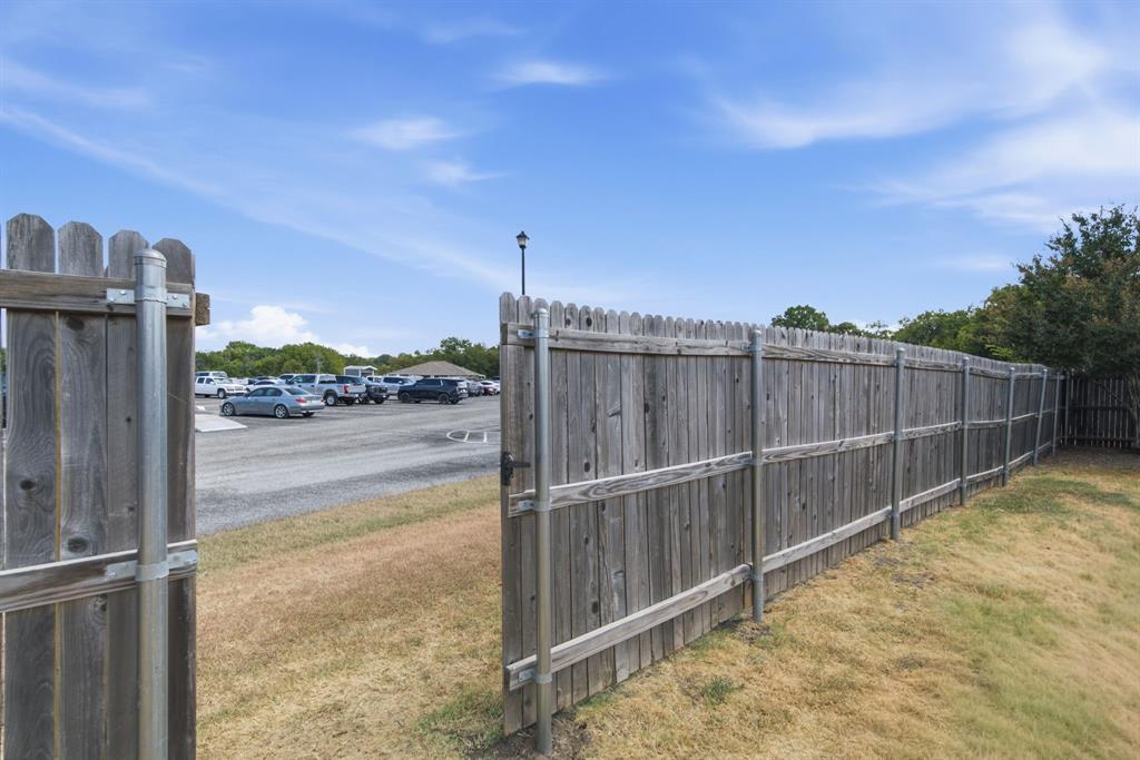 117 Timber Cross Court Property Photo 32