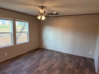 318 E Hill St Property Photo 5