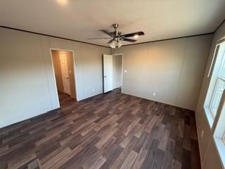 318 E Hill St Property Photo 6