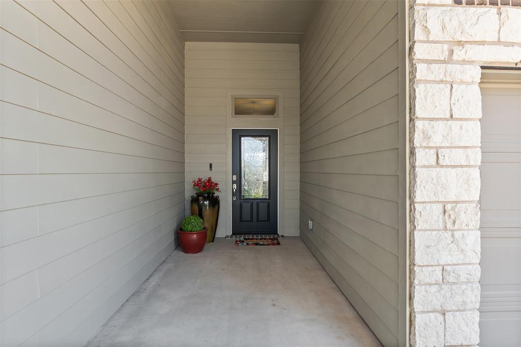 815 Cross Drive Property Photo 3