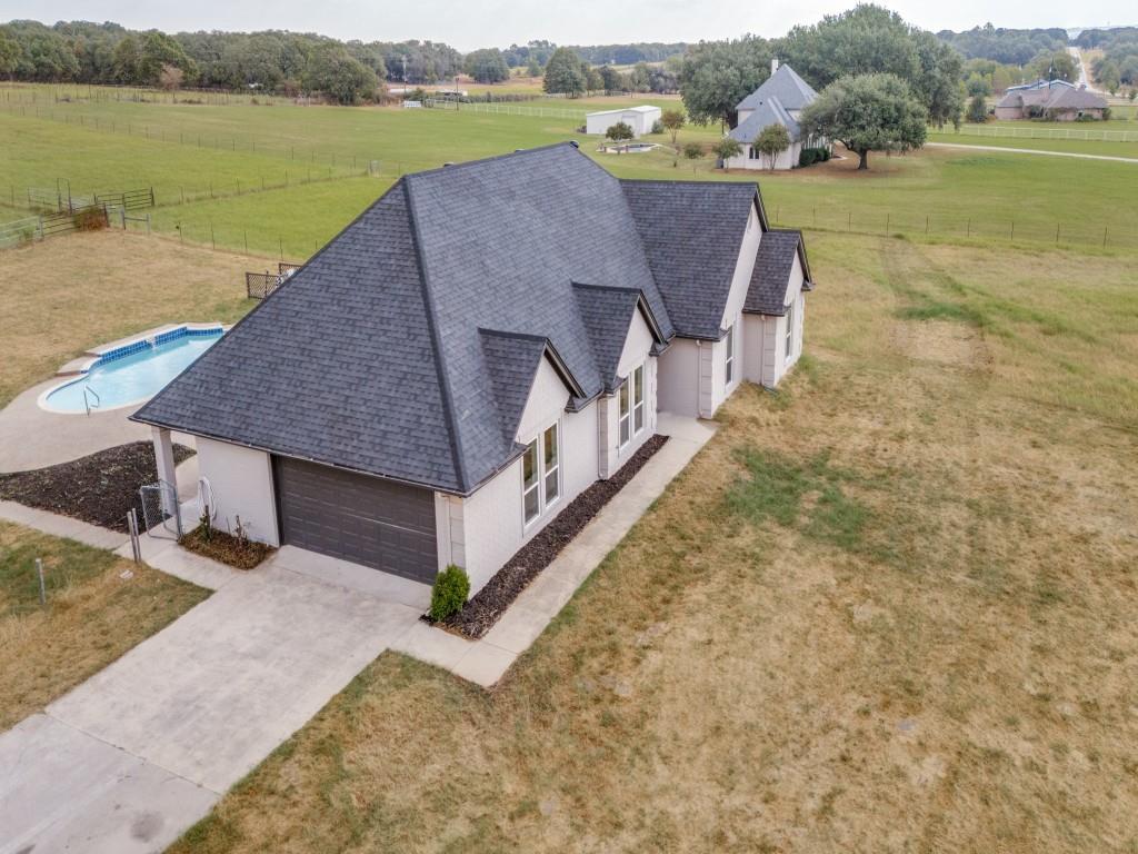 7840 Reed Road Property Photo 3