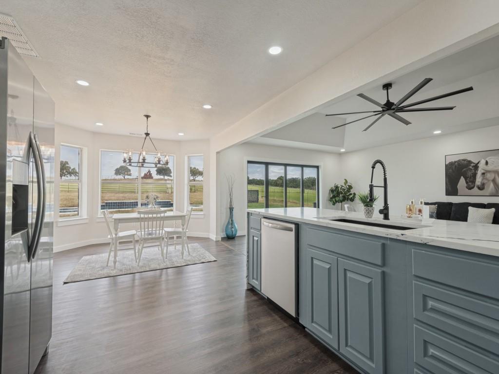 7840 Reed Road Property Photo 15