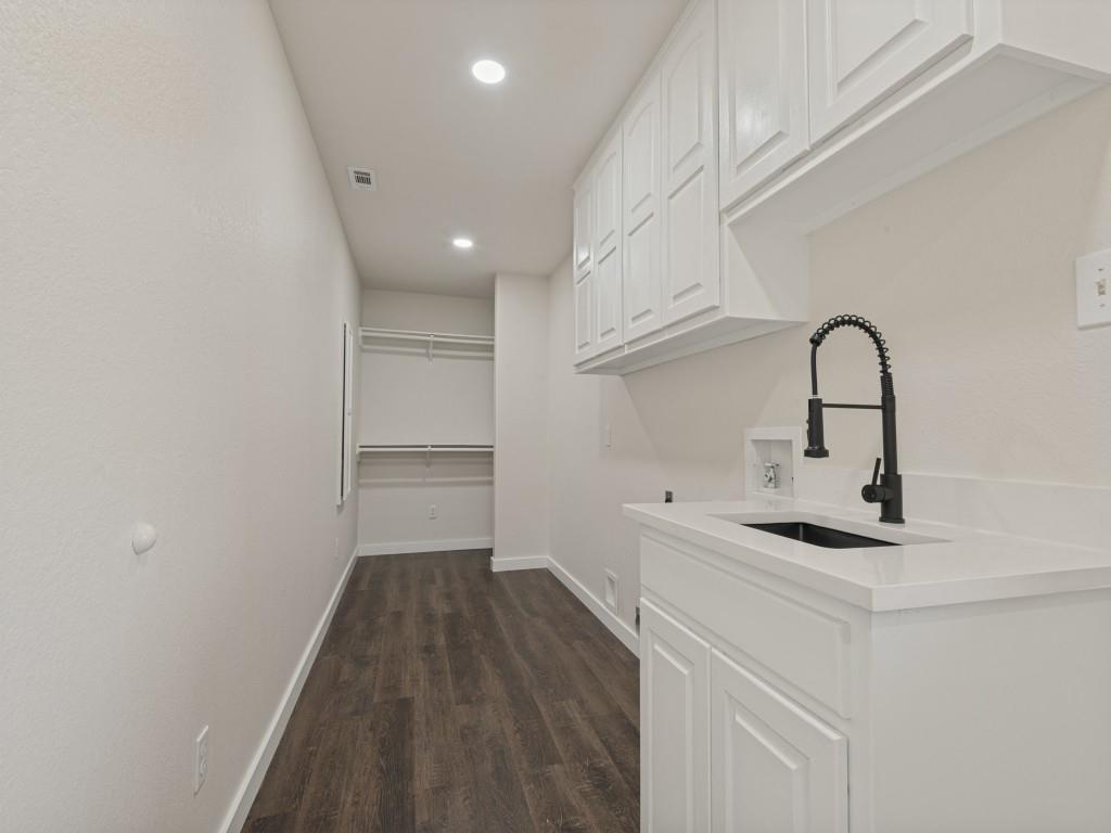 7840 Reed Road Property Photo 20