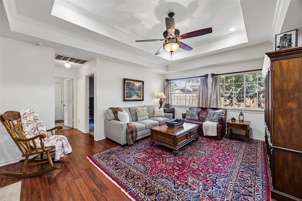 2024 Antwerp Avenue Property Photo 8