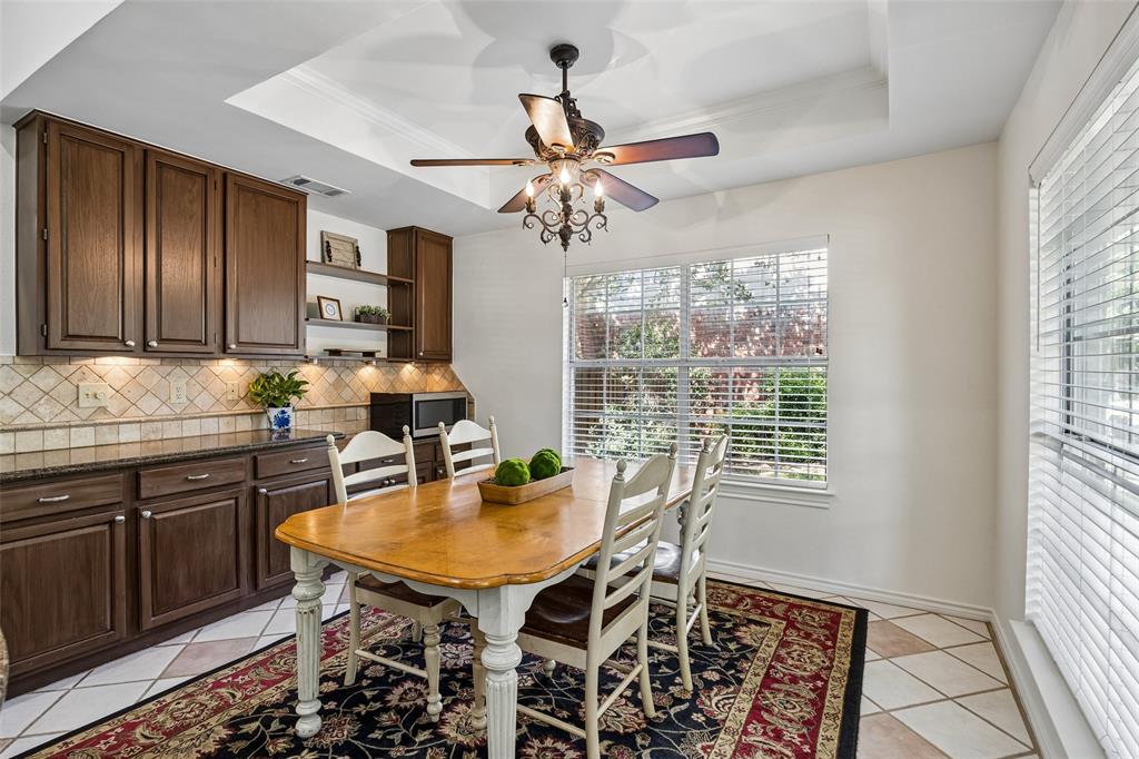 2024 Antwerp Avenue Property Photo 11