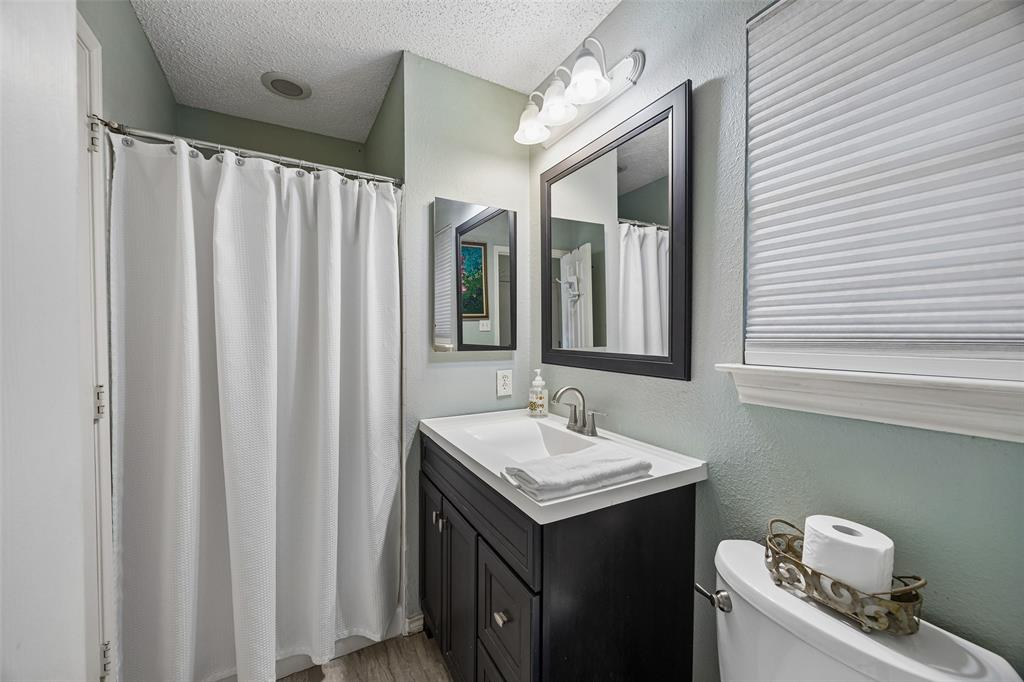 2024 Antwerp Avenue Property Photo 16