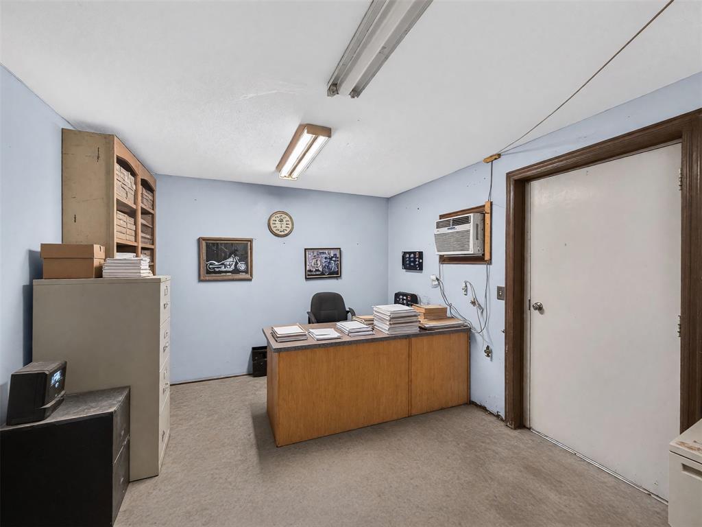 803 Farm Road 71 Property Photo 33