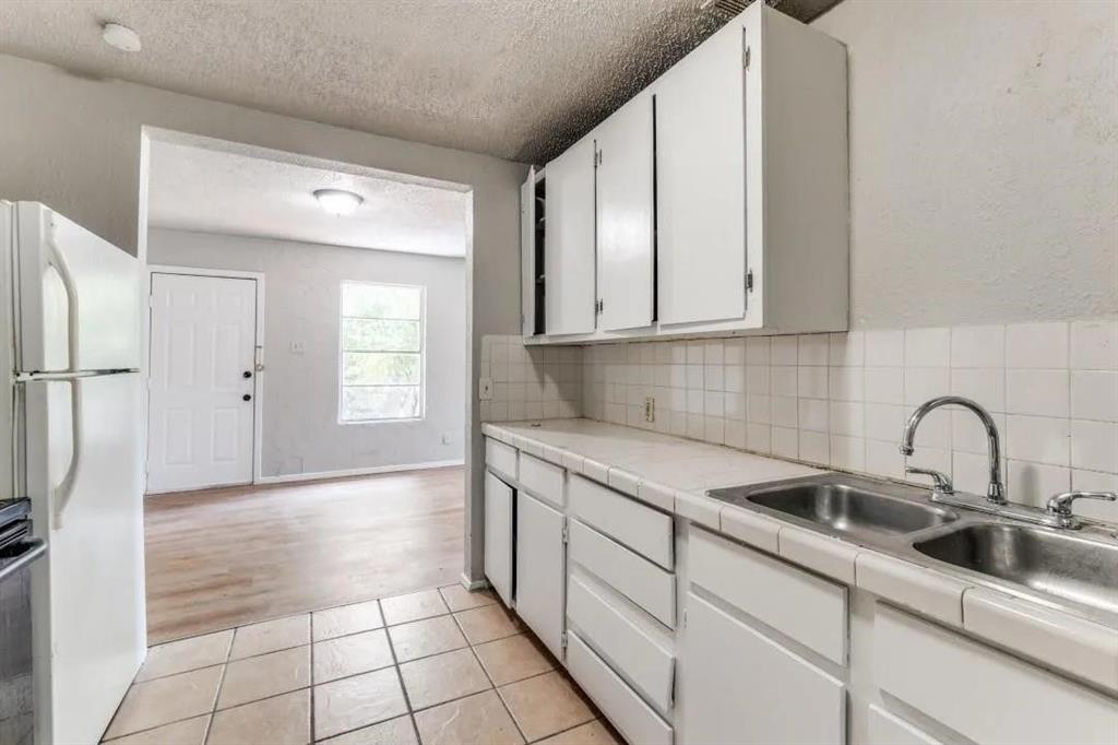 4404 Colonial Avenue Property Photo 8
