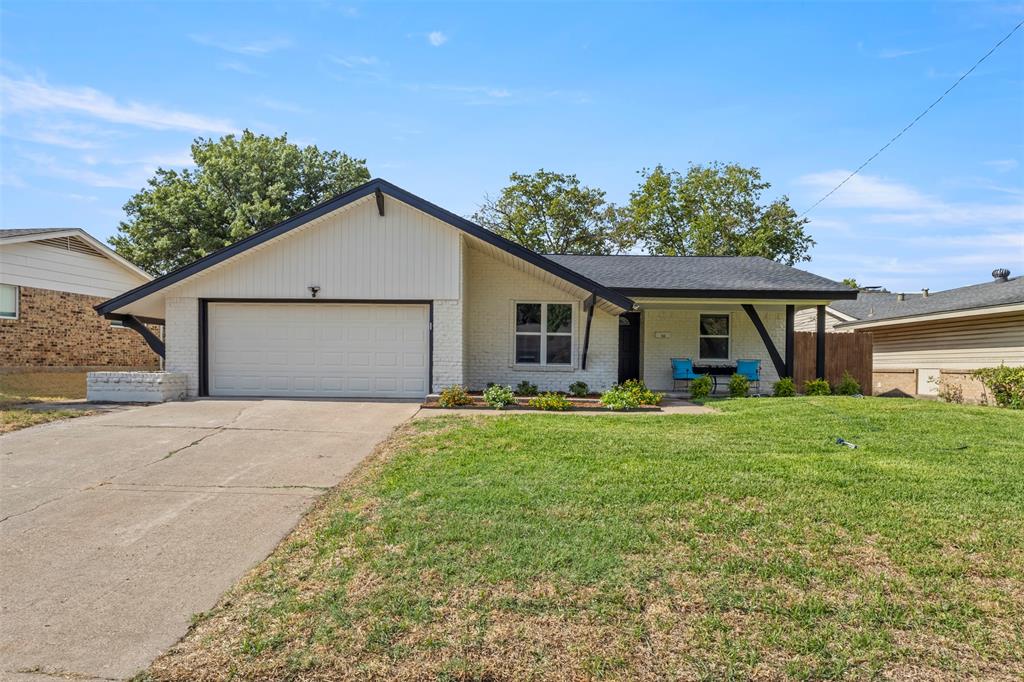 640 Cambridge Drive Property Photo 1