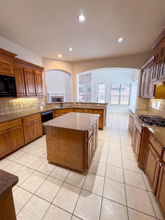 3228 Tearose Drive Property Photo 5