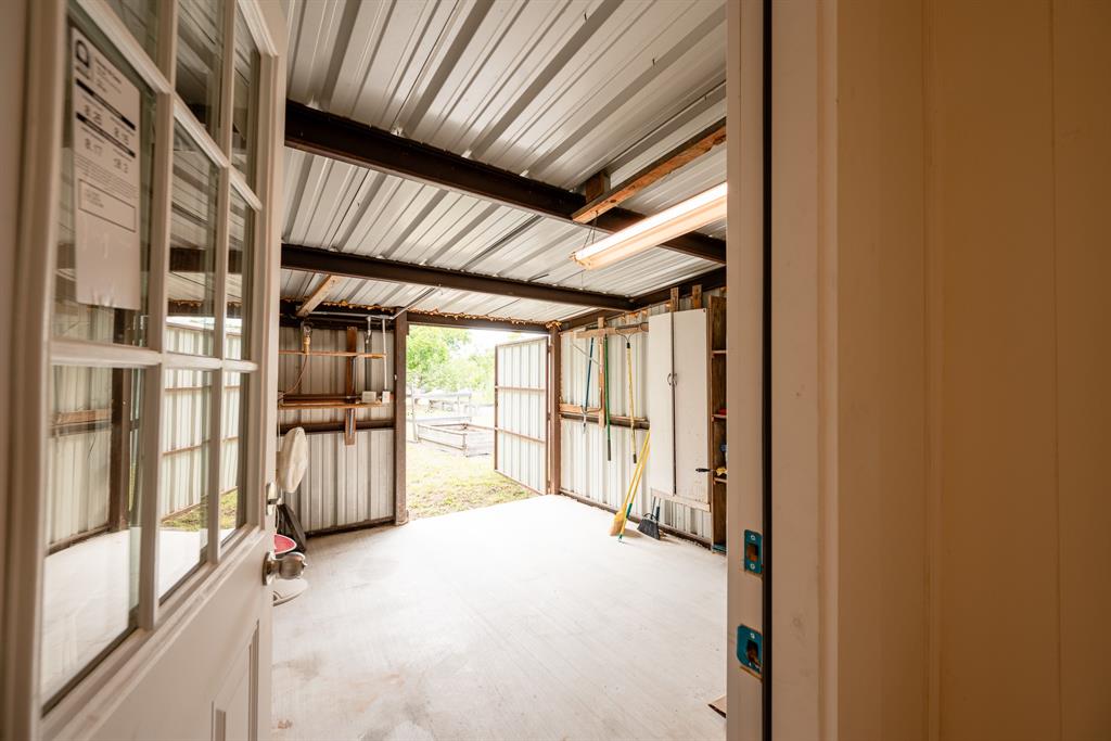 801 N Avenue A Property Photo 25