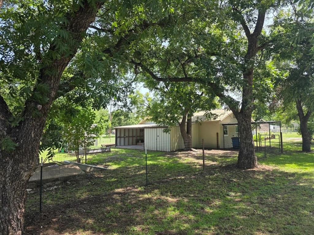 801 N Avenue A Property Photo 29