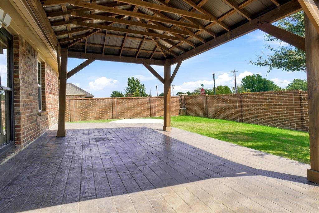 1060 Sadie Street Property Photo 3