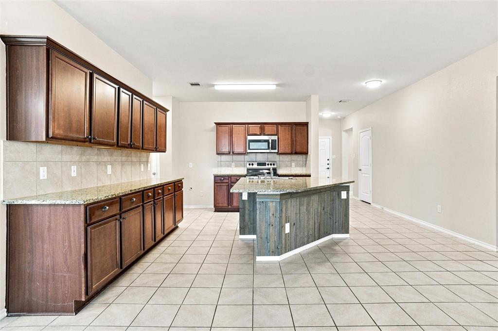 1060 Sadie Street Property Photo 5