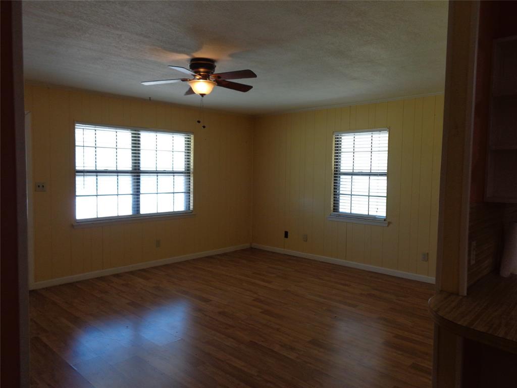 407 N Files Street Property Photo 12