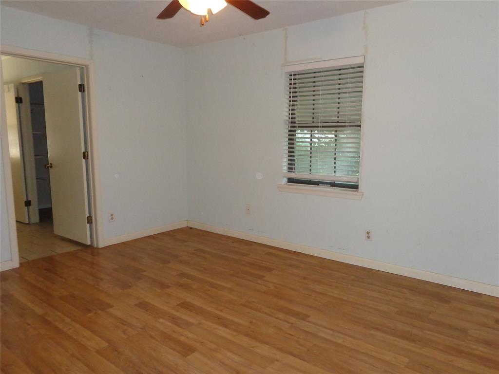 407 N Files Street Property Photo 18