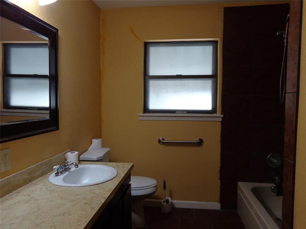 407 N Files Street Property Photo 22