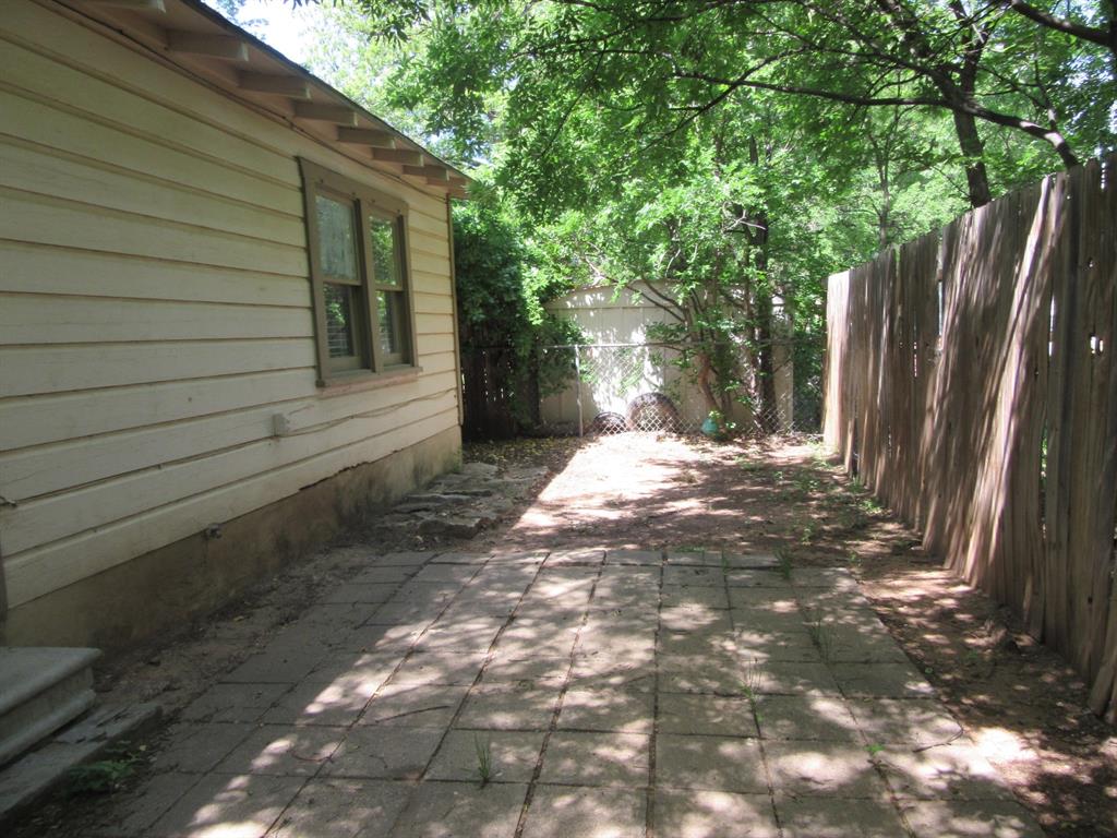 1430 S 12th Street Property Photo 3