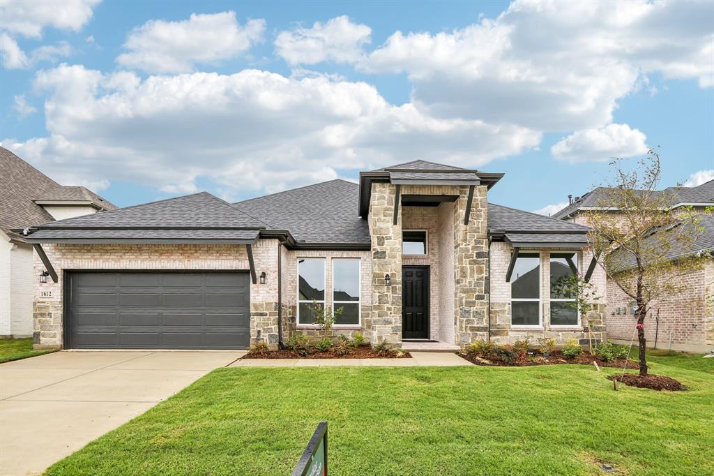 1612 Cedarberry Drive Property Photo 1