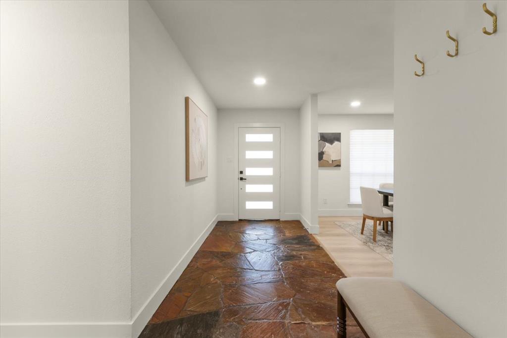 1804 Kingsborough Drive Property Photo 3