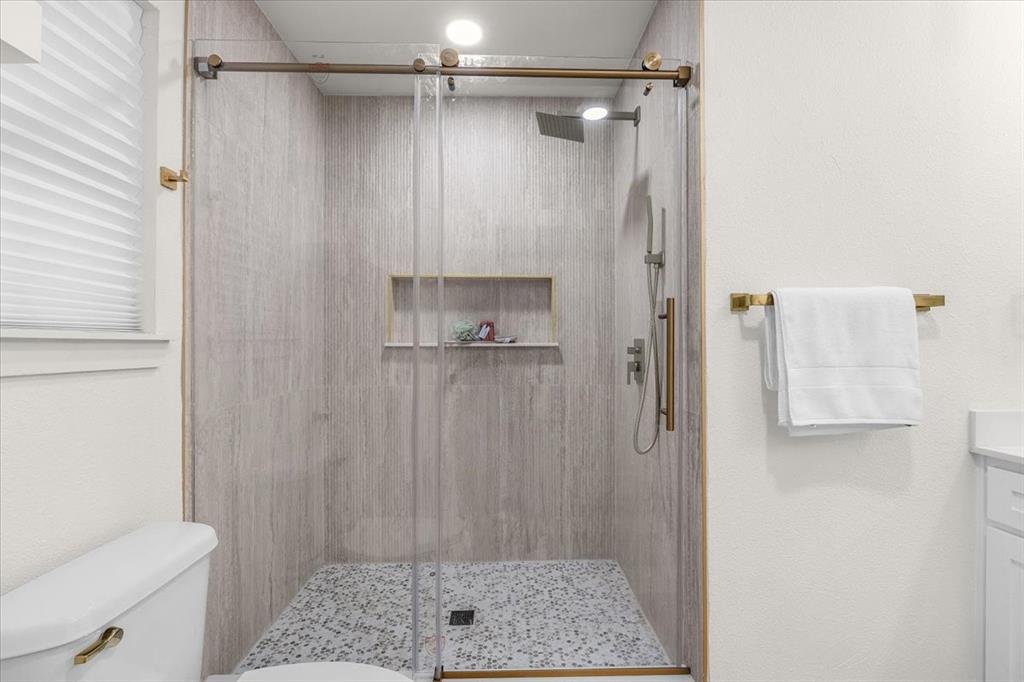1804 Kingsborough Drive Property Photo 26