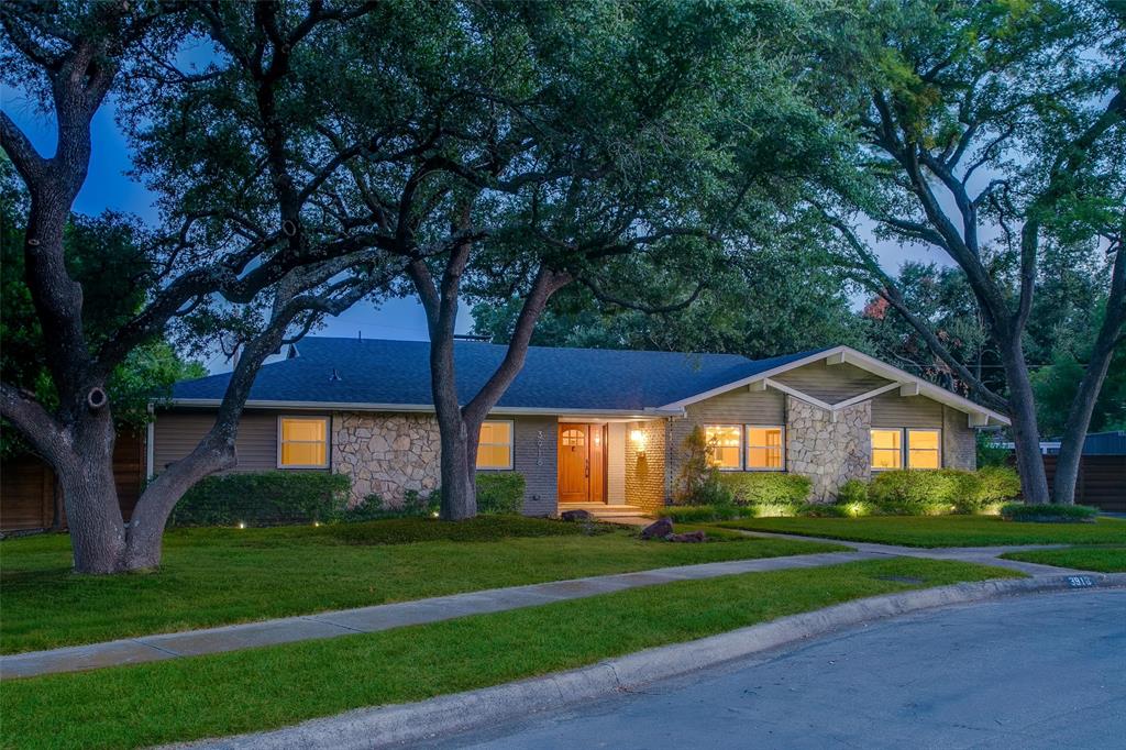 3918 Royal Palms Court Property Photo 1