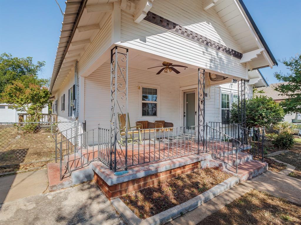 211 N Nueces Street Property Photo 2