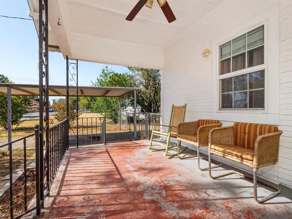 211 N Nueces Street Property Photo 5