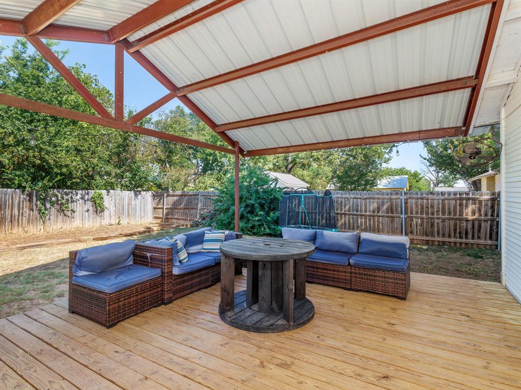 211 N Nueces Street Property Photo 7