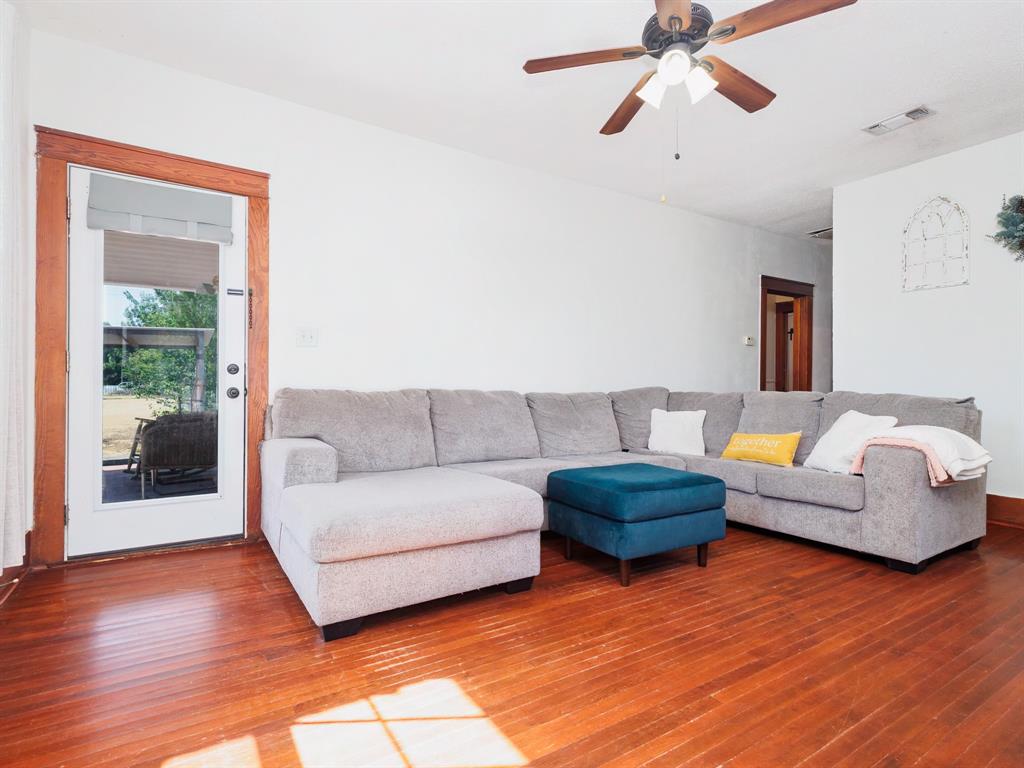 211 N Nueces Street Property Photo 10