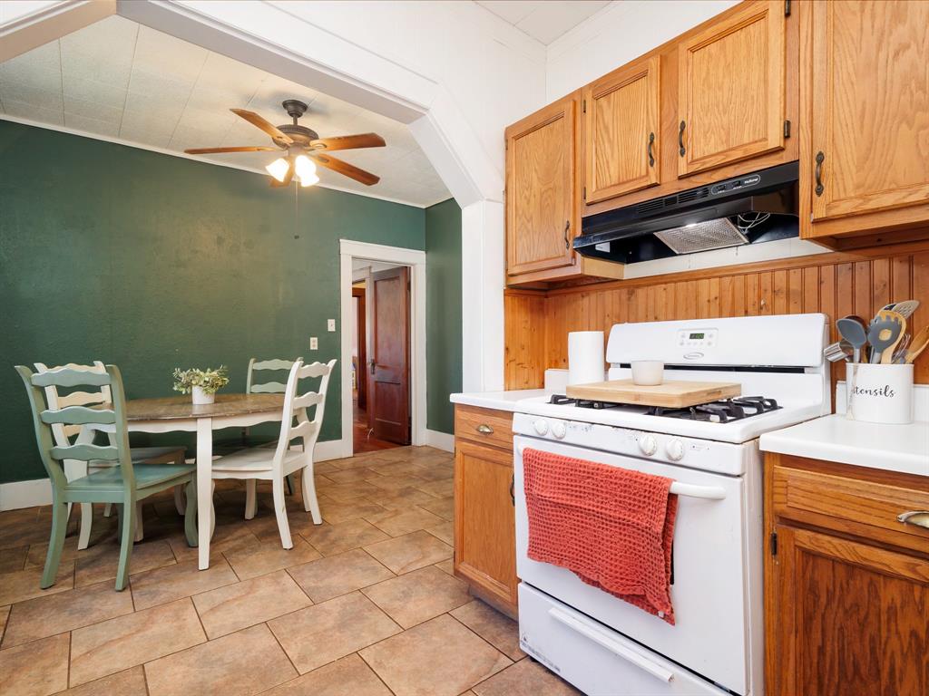 211 N Nueces Street Property Photo 14