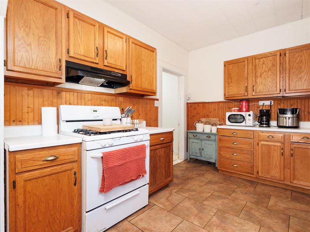 211 N Nueces Street Property Photo 16