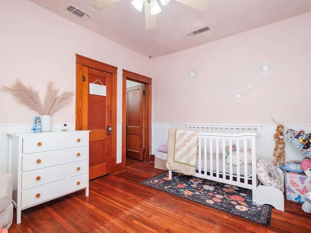 211 N Nueces Street Property Photo 18
