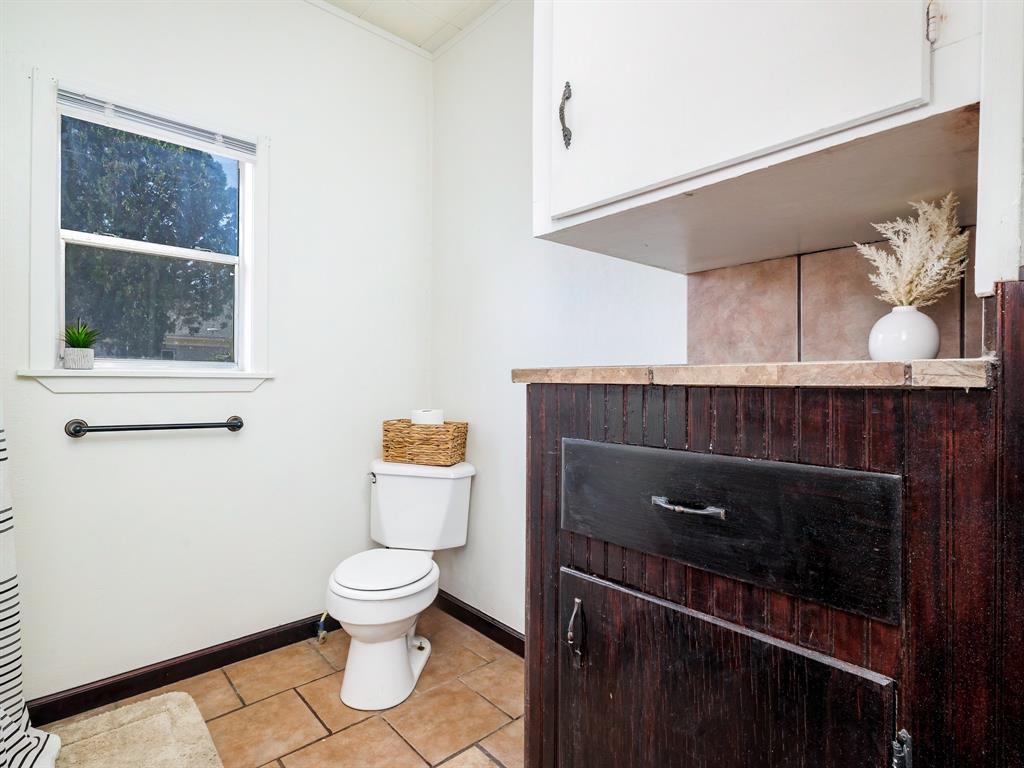 211 N Nueces Street Property Photo 20
