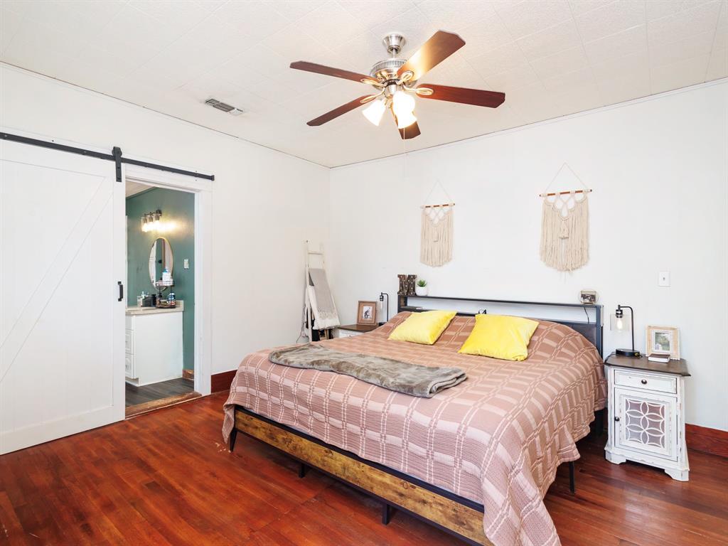 211 N Nueces Street Property Photo 22