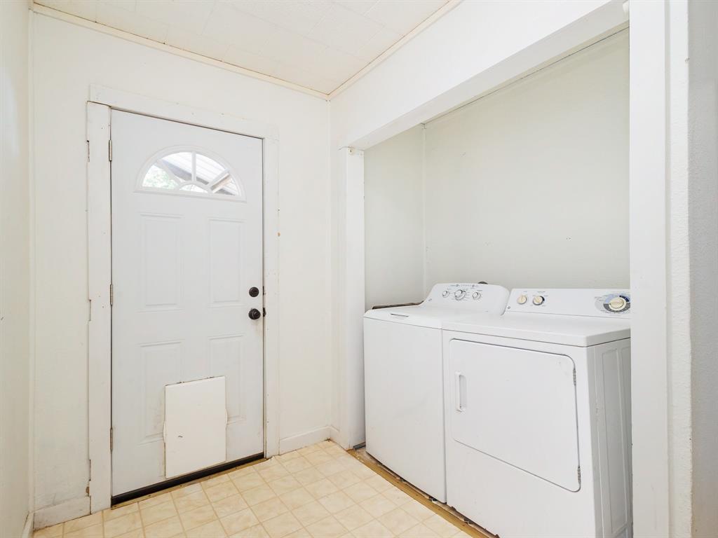 211 N Nueces Street Property Photo 28