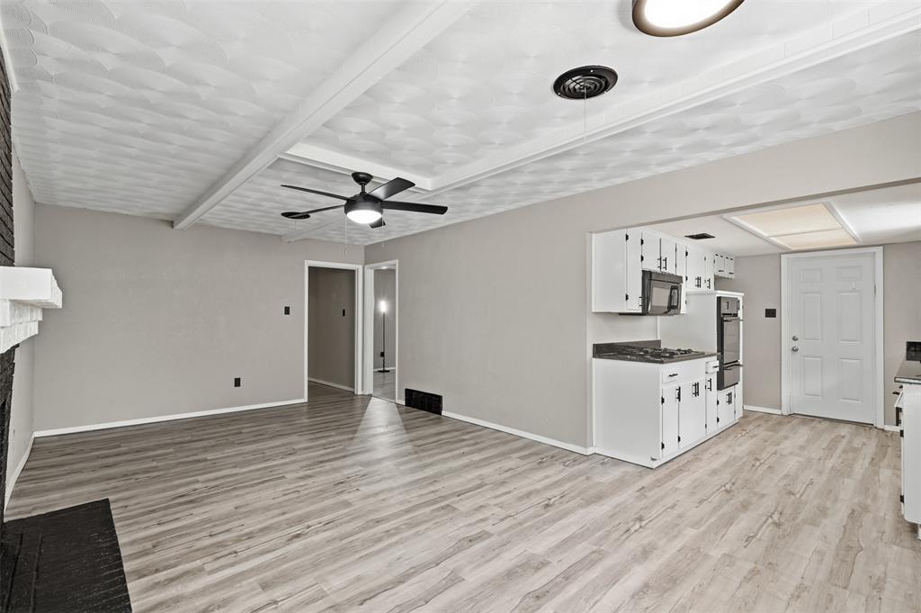 439 Shorewood Drive Property Photo 9